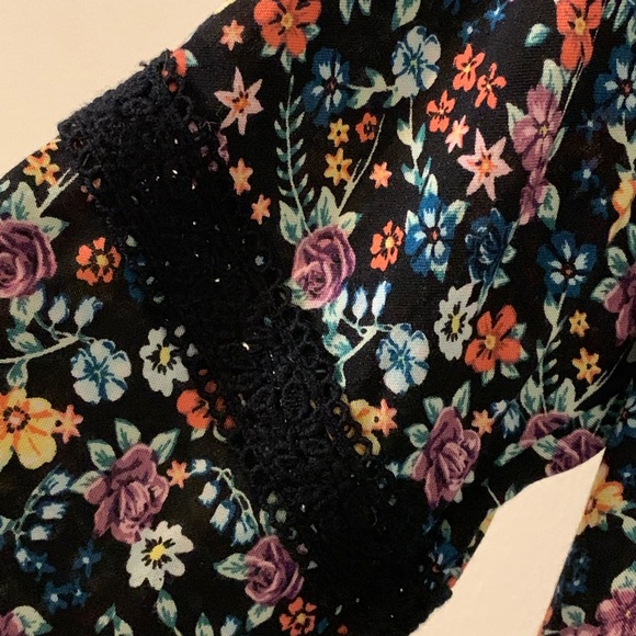 Junior size 11-13 Top by NO BOUNDARIES - Picture 14 of 16